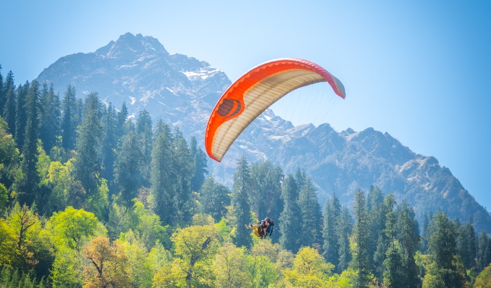 Embark on a seamless journey from Delhi to Manali with Go Hill Travels' premier taxi service.